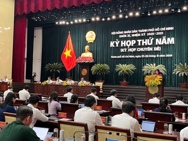 HĐND TP. Hồ Chí Minh: Tháo gỡ thủ tục đất đai, bảo đảm nguồn vật liệu  cho các công trình trọng điểm