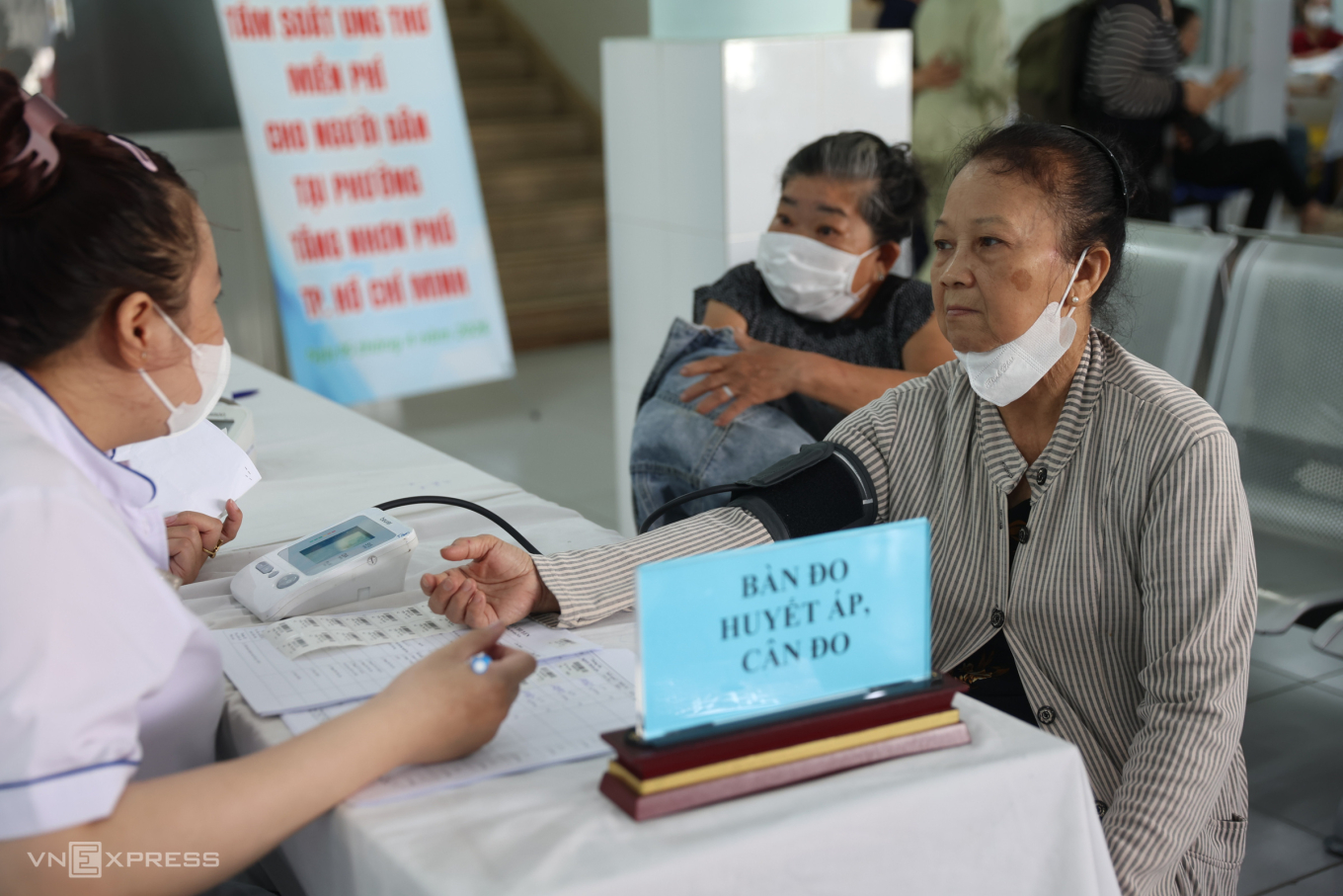 Người dân 19 xã, phường TP HCM được cấp thẻ BHYT miễn phí