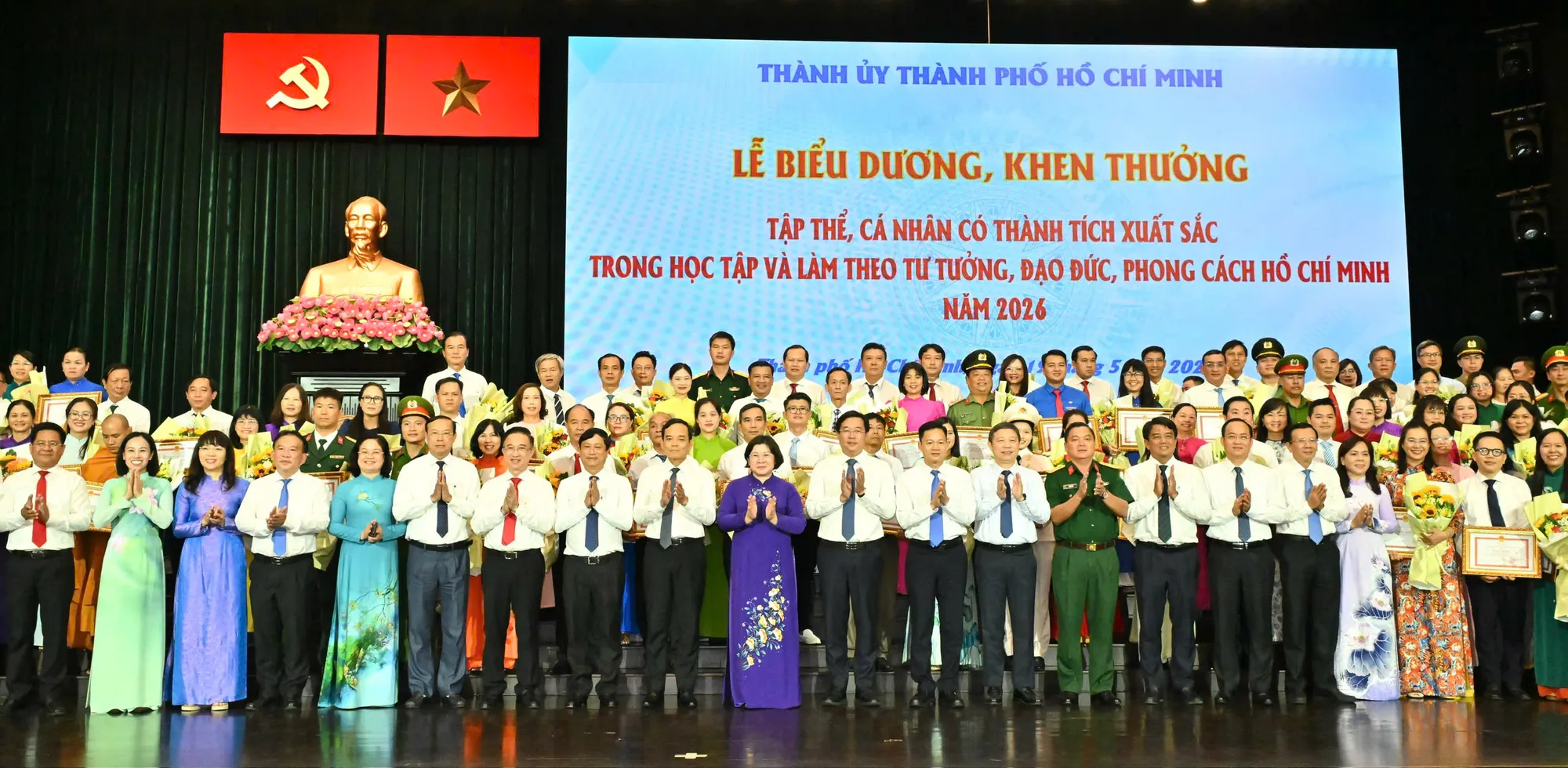 Tôn vinh những điển hình làm đẹp TPHCM