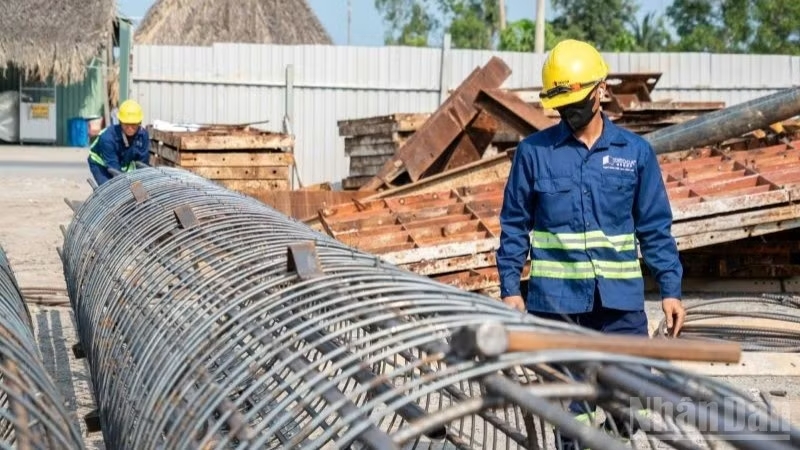 Những đại công trường thi công “xuyên lễ”