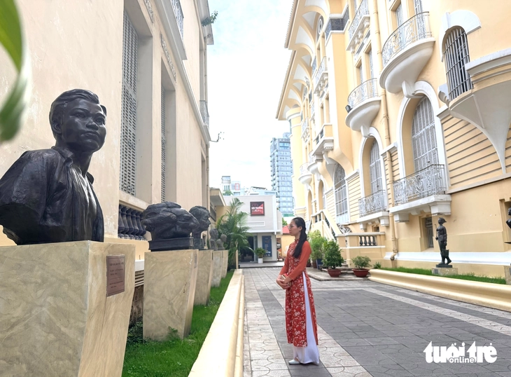 Điêu khắc TP.HCM cần gì để xứng tầm 'siêu đô thị' văn hóa?
