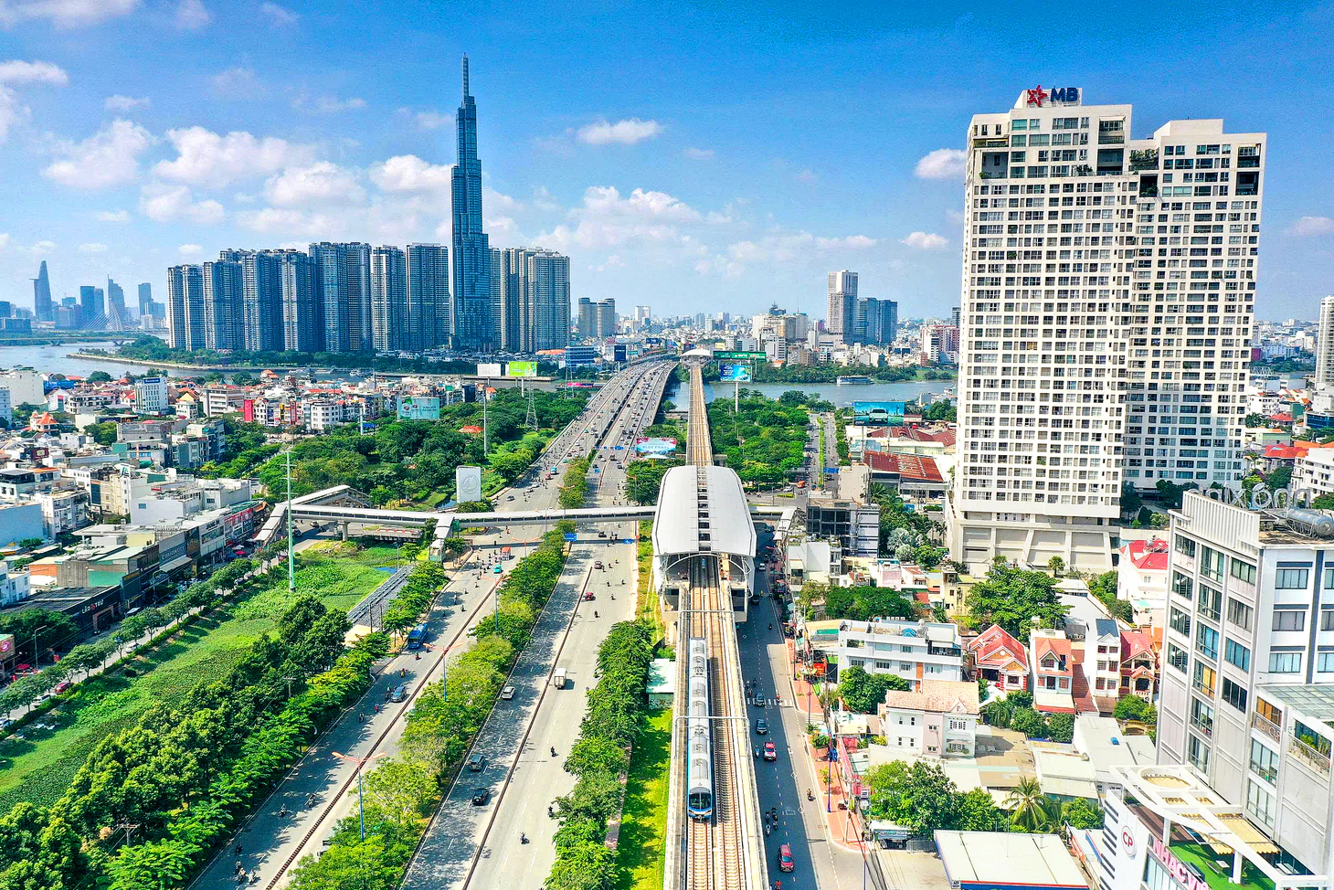 Từ nghị quyết đến lô trái phiếu đầu tiên: TP.HCM mở cửa đón vốn dài hạn cho hạ tầng