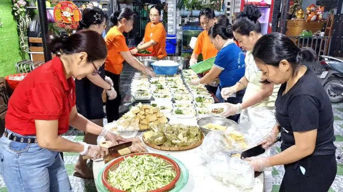 Cuộc sắp xếp để chính quyền "sâu rễ, bền gốc" - Bài 1: Giữ mạch nối với người dân
