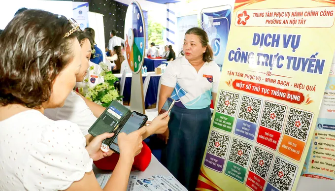 Chạm ứng dụng, mở tiện ích cuộc sống