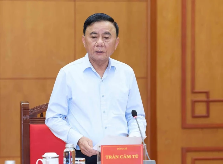 Bộ Chính trị: Nghiên cứu tổng kết, sửa đổi tổng thể Hiến pháp 2013 phù hợp với thực tiễn