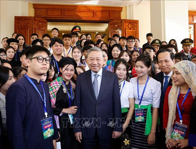 TP. Hồ Chí Minh: Tạo mọi điều kiện để học sinh, sinh viên, thanh niên dân tộc thiểu số trưởng thành và cống hiến