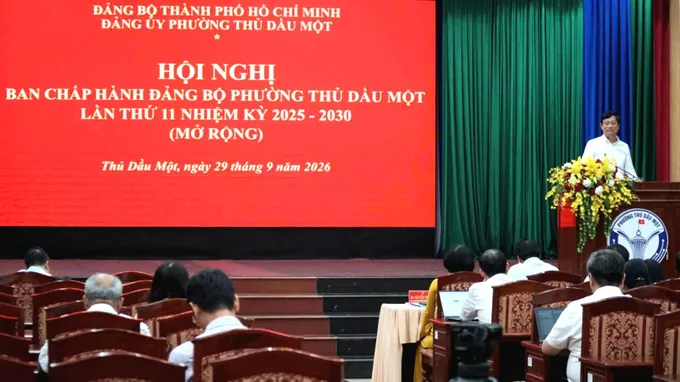 Chủ tịch HĐND TPHCM Võ Văn Minh giao KPI cho lãnh đạo phường Thủ Dầu Một