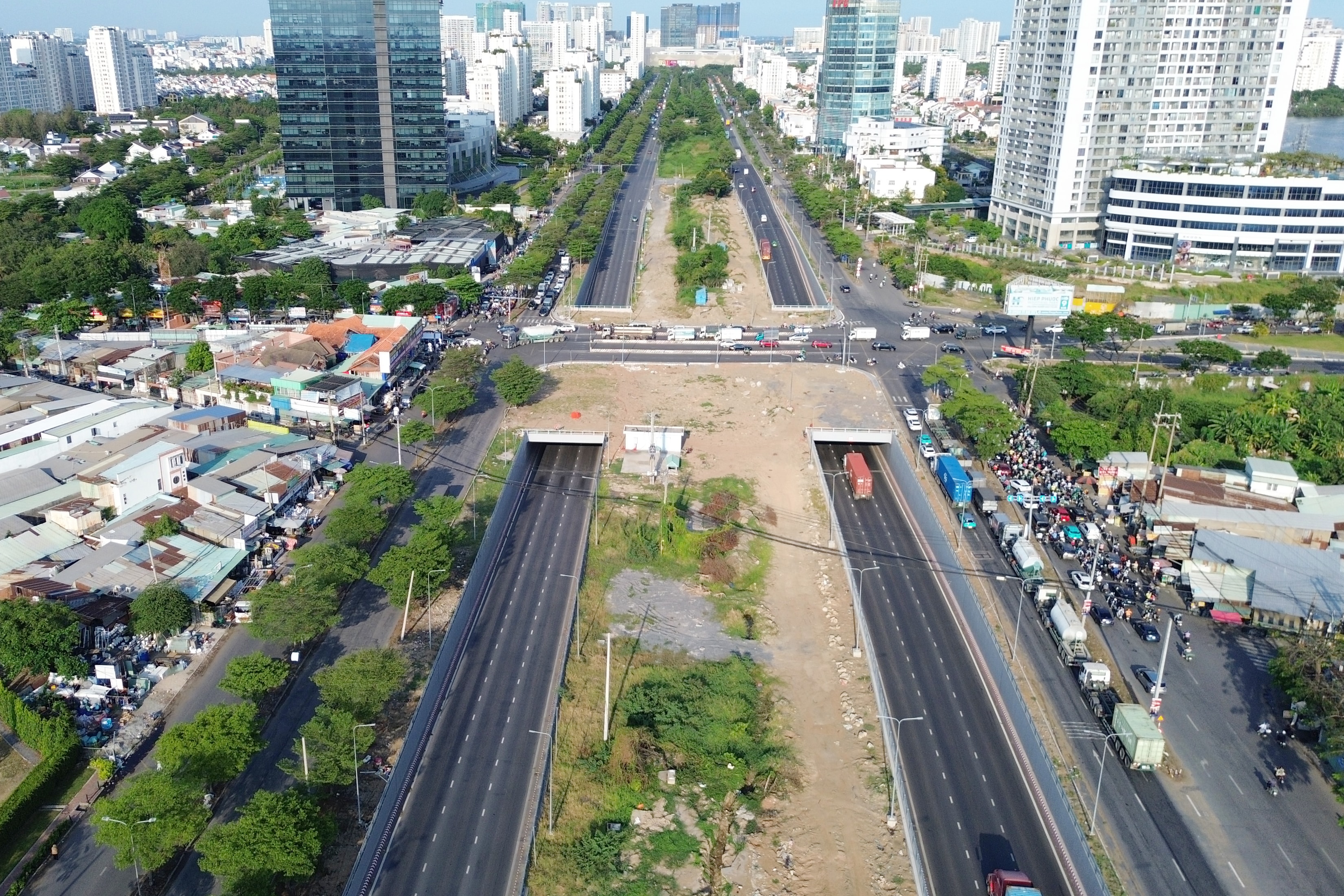 TP. Hồ Chí Minh: Đẩy nhanh triển khai các dự án giao thông trọng điểm