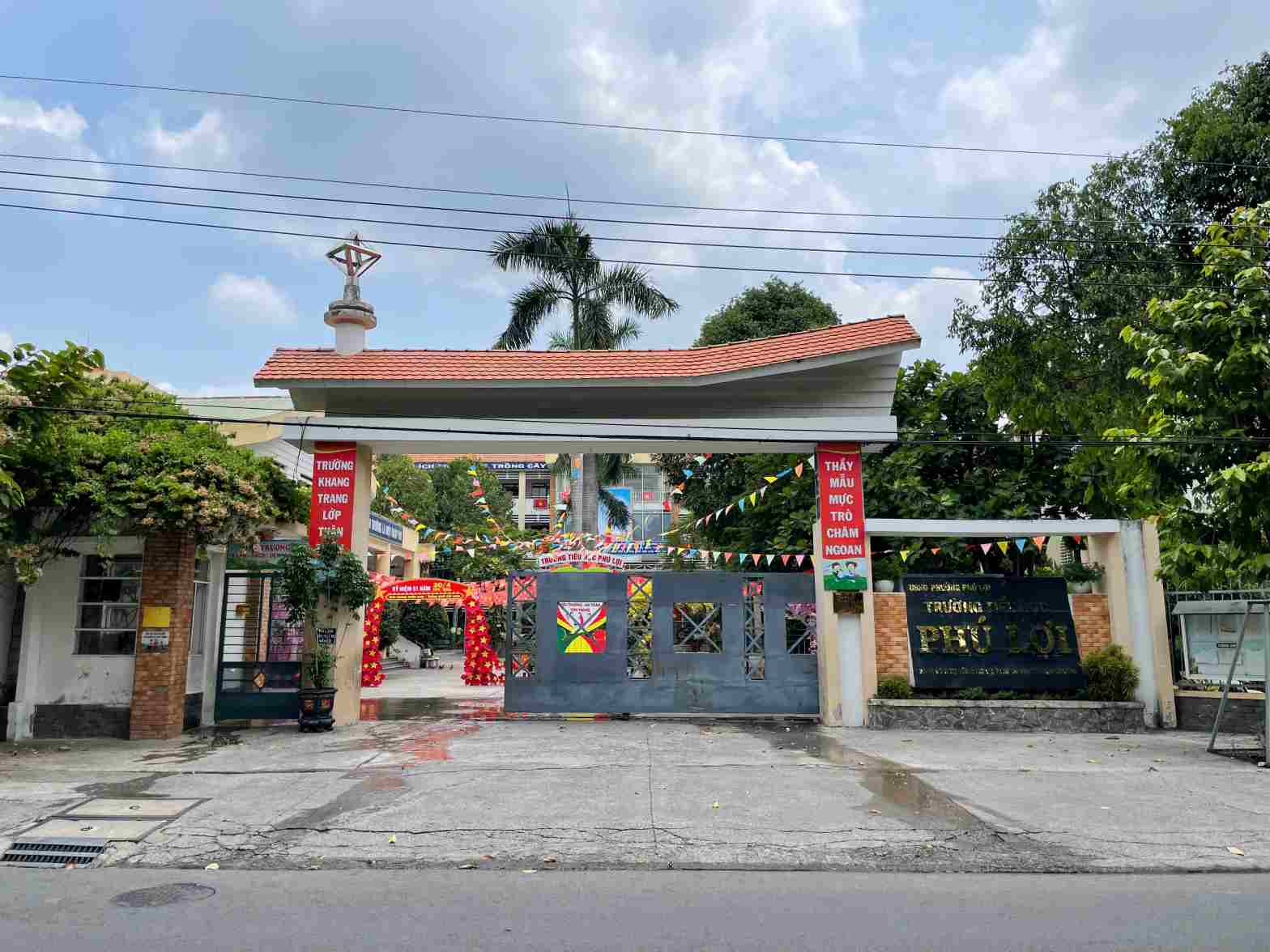 Chuyển đổi công năng 1 trụ sở công cũ ở TPHCM để làm trường học