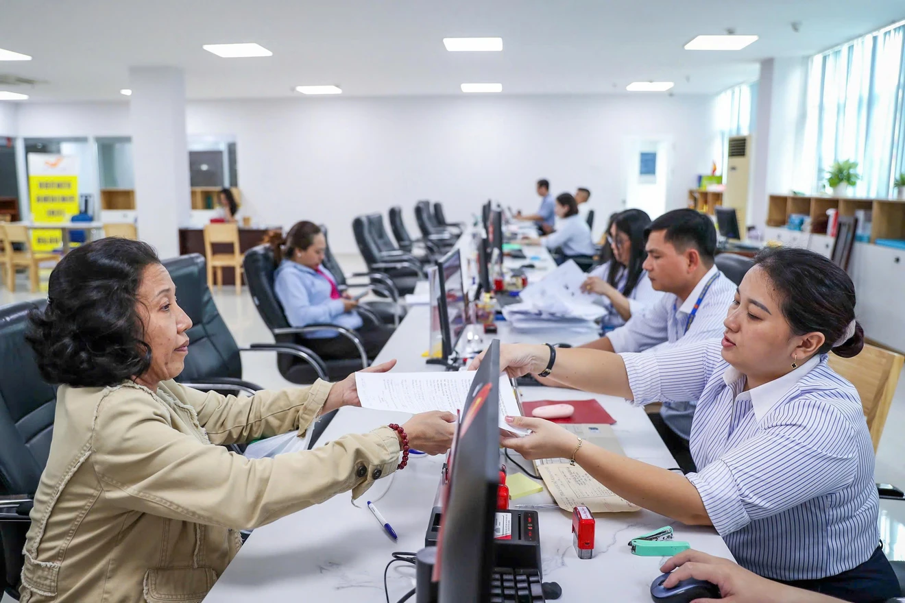 Bộ Nội vụ giải đáp về người hoạt động không chuyên trách đã nhận chế độ có được thi tuyển công chức