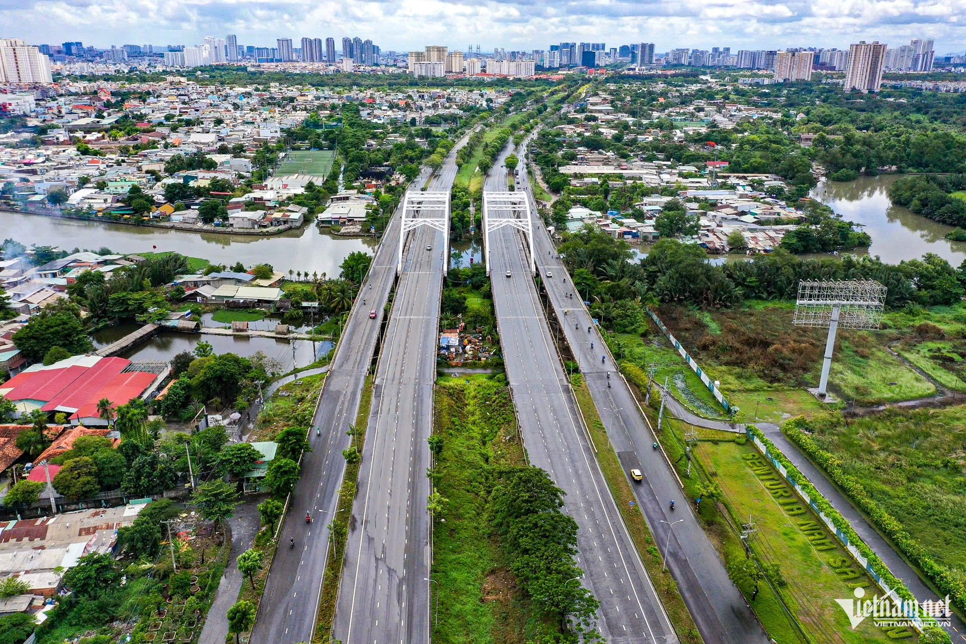 Dấu ấn 50 năm thành phố mang tên Chủ tịch Hồ Chí Minh