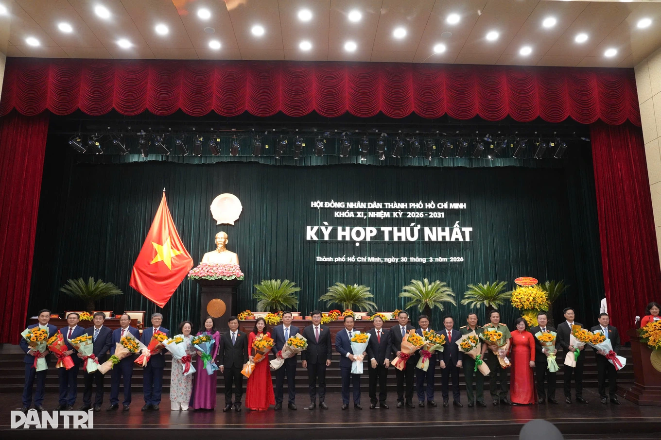Ra mắt ban lãnh đạo TPHCM nhiệm kỳ mới