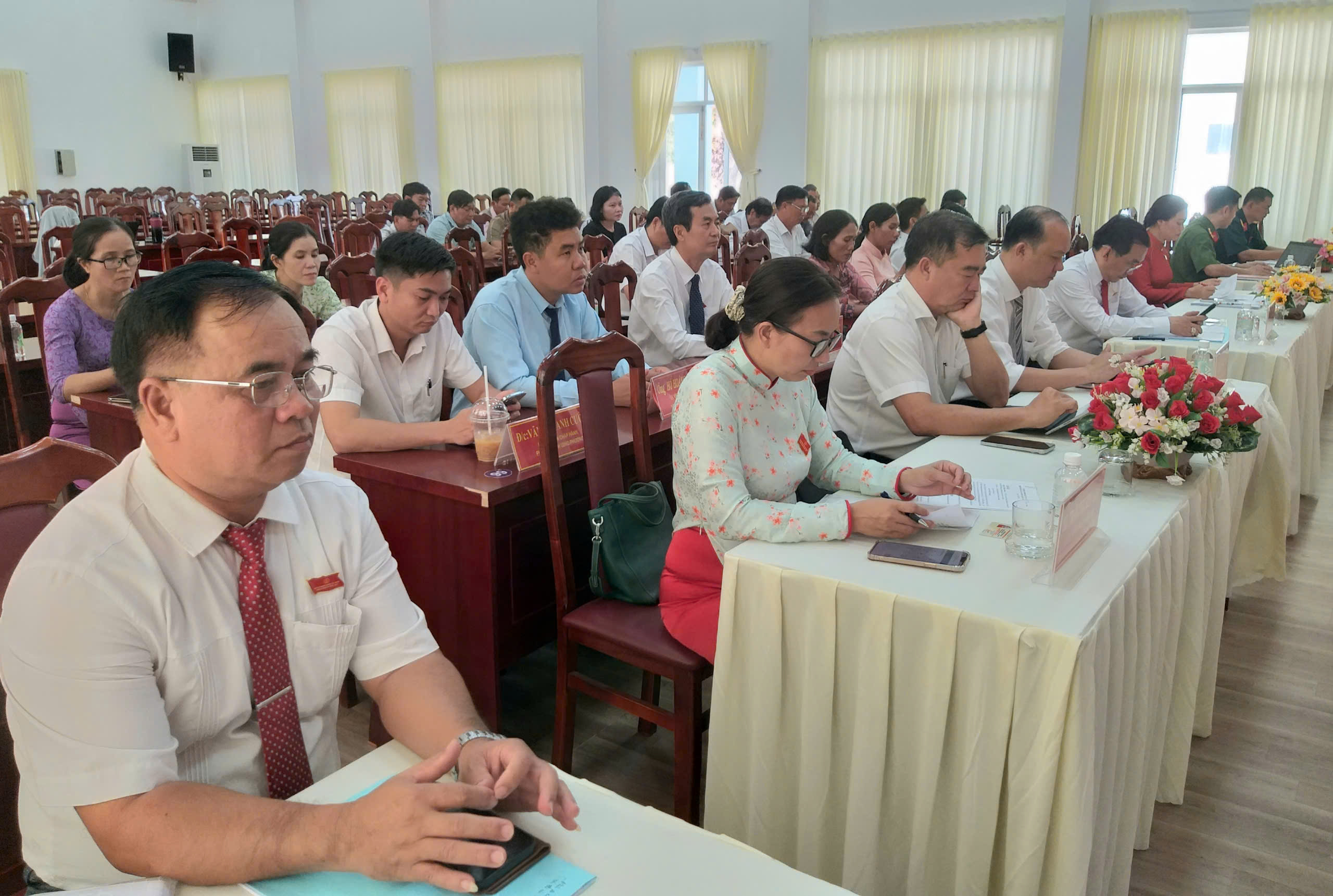 Kỳ họp thứ 3, HĐND phường Tân Thành khóa II: Thông qua 5 Nghị quyết quan trọng