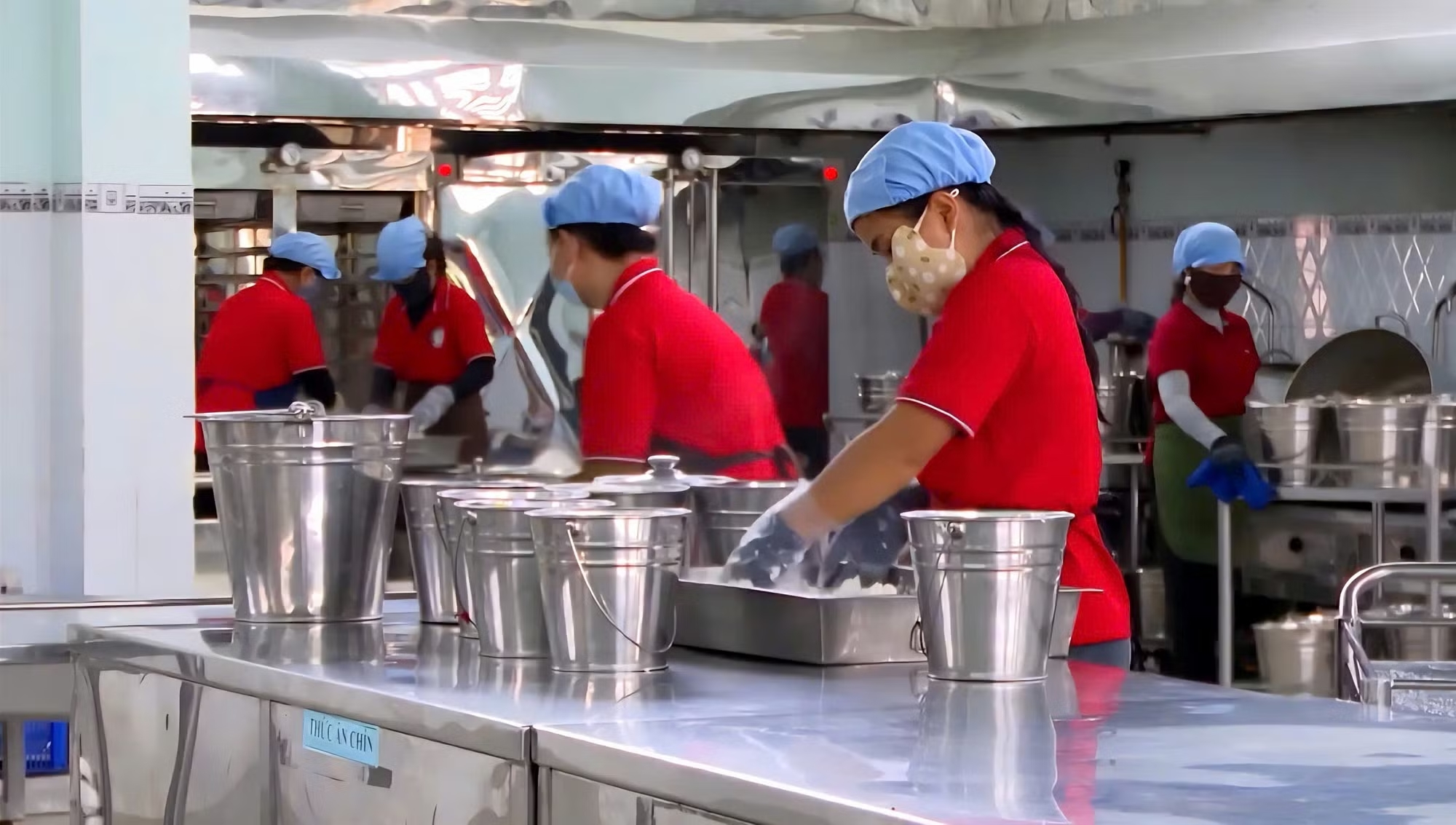 Thấy gì qua một tháng cao điểm kiểm tra an toàn thực phẩm ở TP Hồ Chí Minh?