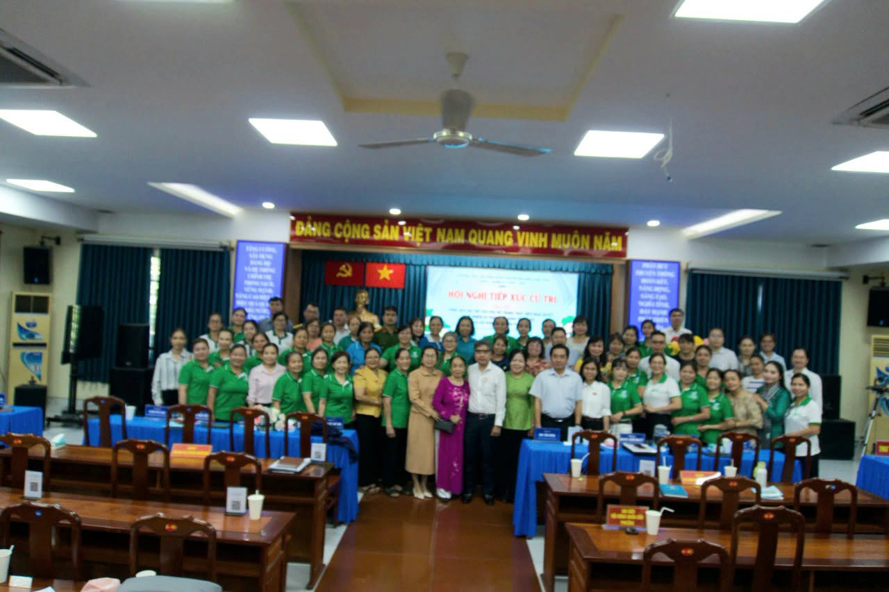 PHƯỜNG BÌNH HƯNG HÒA TỔ CHỨC HỘI NGHỊ TIẾP XÚC CỬ TRI CHUYÊN ĐỀ "PHÁT HUY VAI TRÒ CỦA PHỤ NỮ TRONG PHÁT TRIỂN KINH TẾ - XÃ HỘI TẠI PHƯỜNG BÌNH HƯNG HÒA"