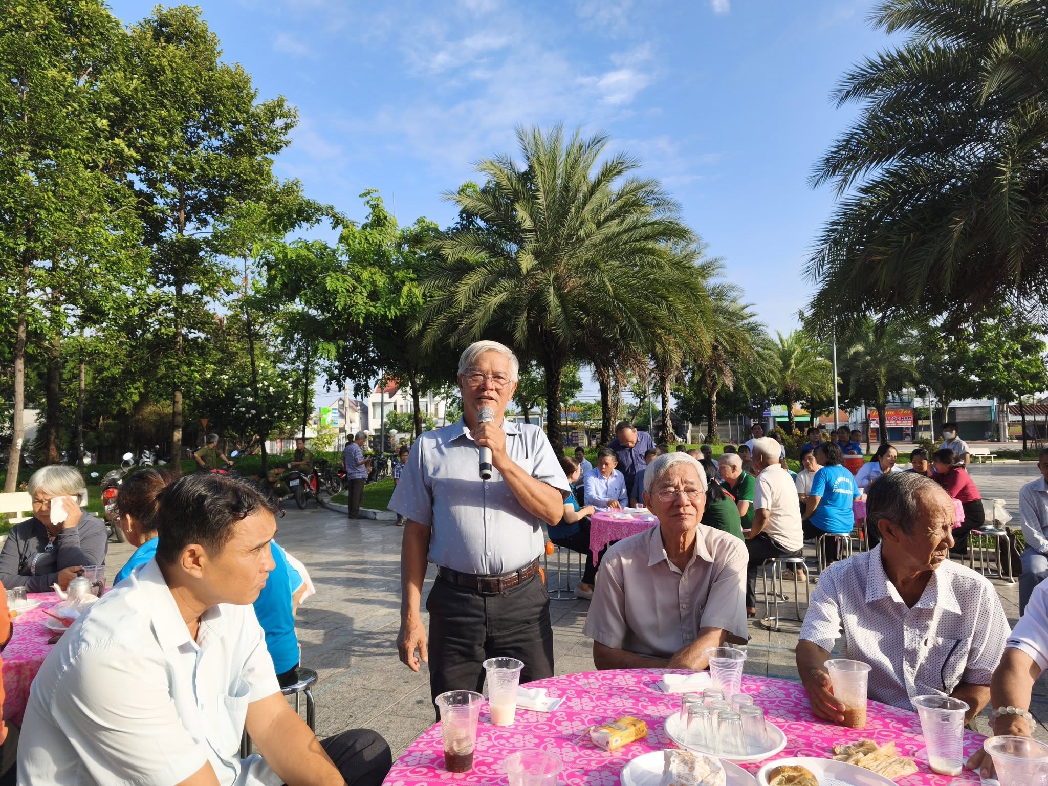 Đại biểu HĐND phường Chánh Hiệp trao đổi, giải đáp các kiến nghị của cử tri trước kỳ họp thường lệ giữa năm 2026