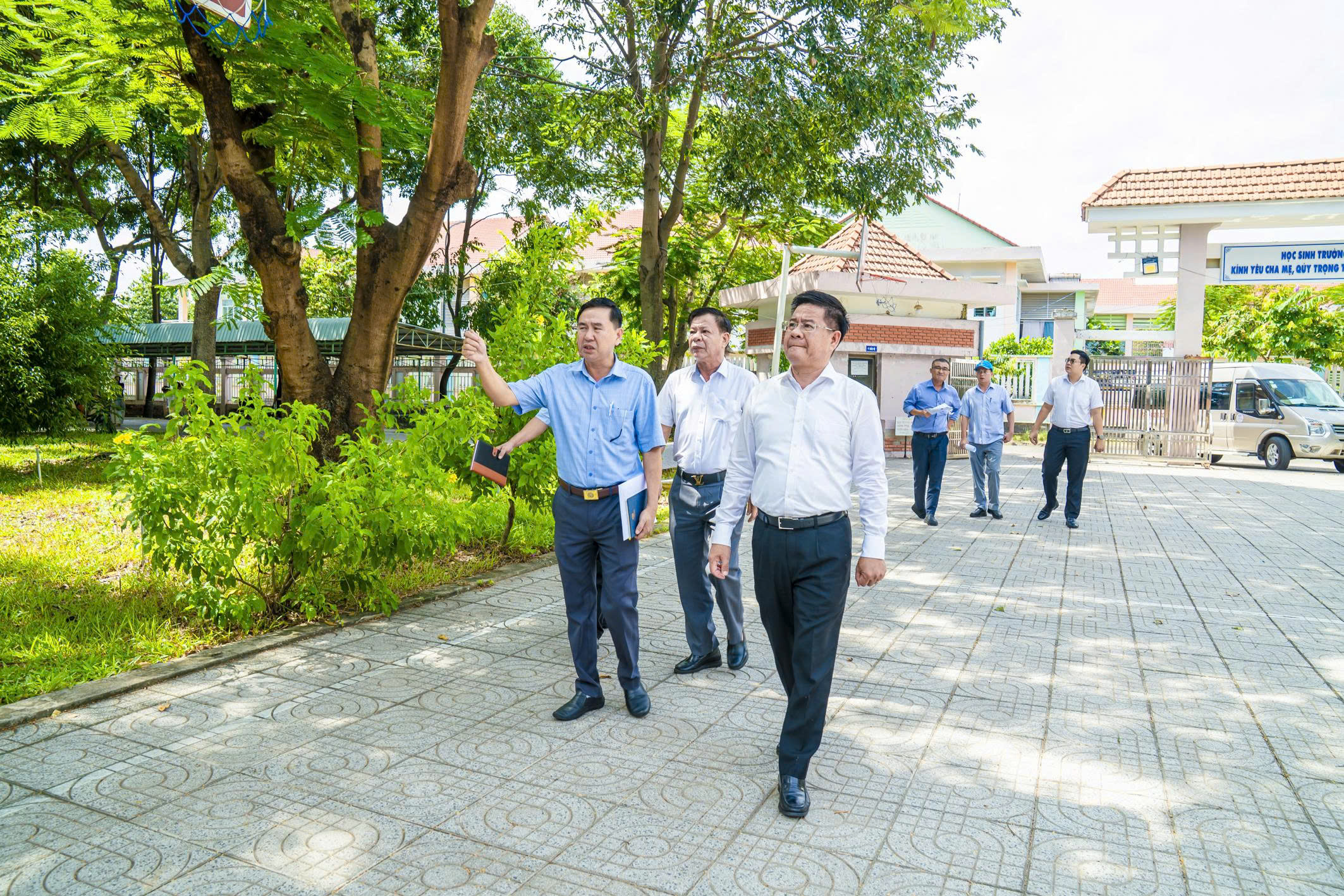 Lãnh đạo phường Phú Mỹ kiểm tra cơ sở vật chất tại các trường học trên địa bàn để chuẩn bị cho năm học 2026-2027!