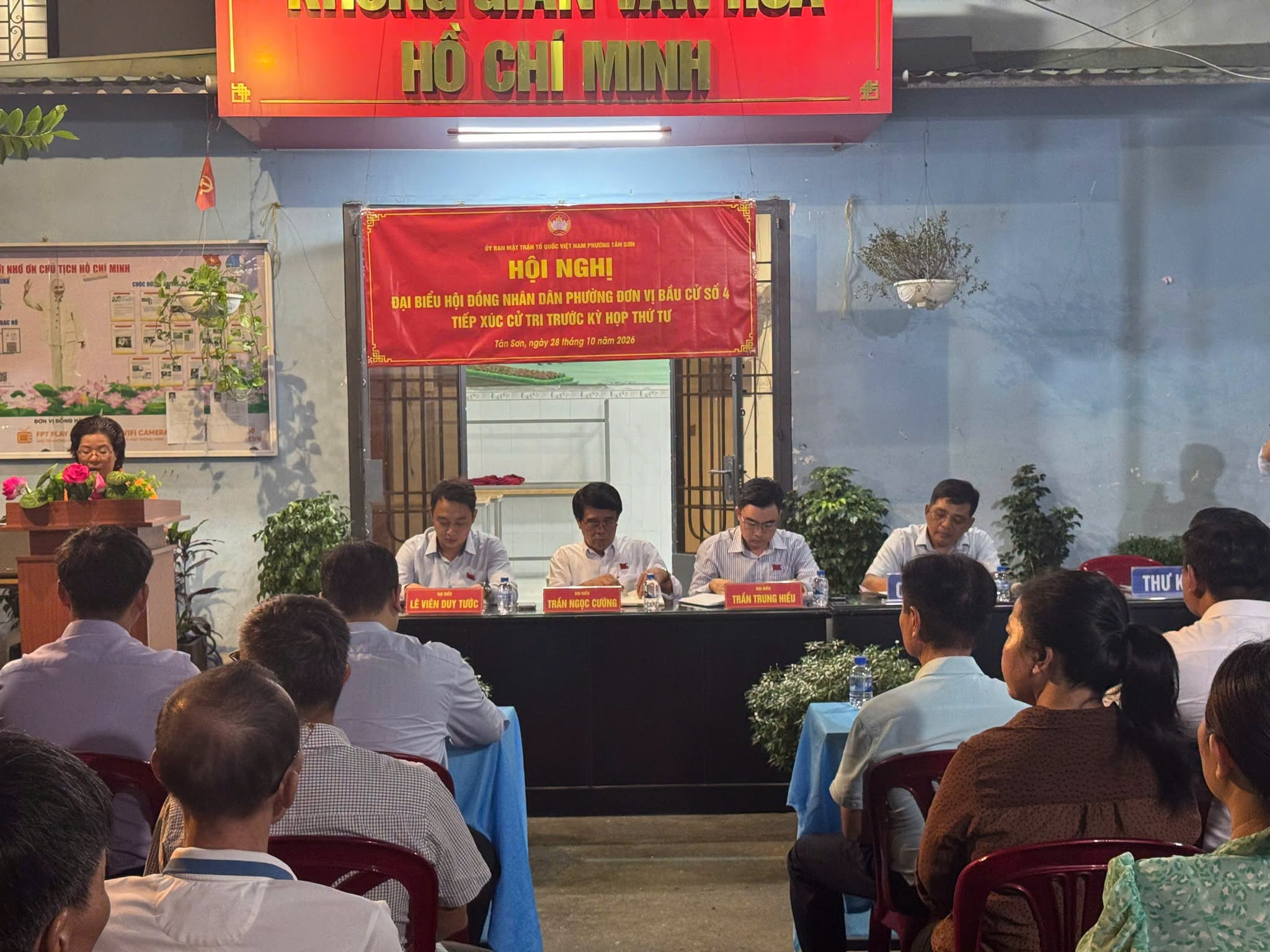 TỔ ĐẠI BIỂU SỐ 4 HỘI ĐỒNG NHÂN DÂN PHƯỜNG TÂN SƠN TIẾP XÚC CỬ TRI TRƯỚC KỲ HỌP THỨ TƯ HỘI ĐỒNG NHÂN DÂN PHƯỜNG, KHÓA I, NHIỆM KỲ 2026-2031