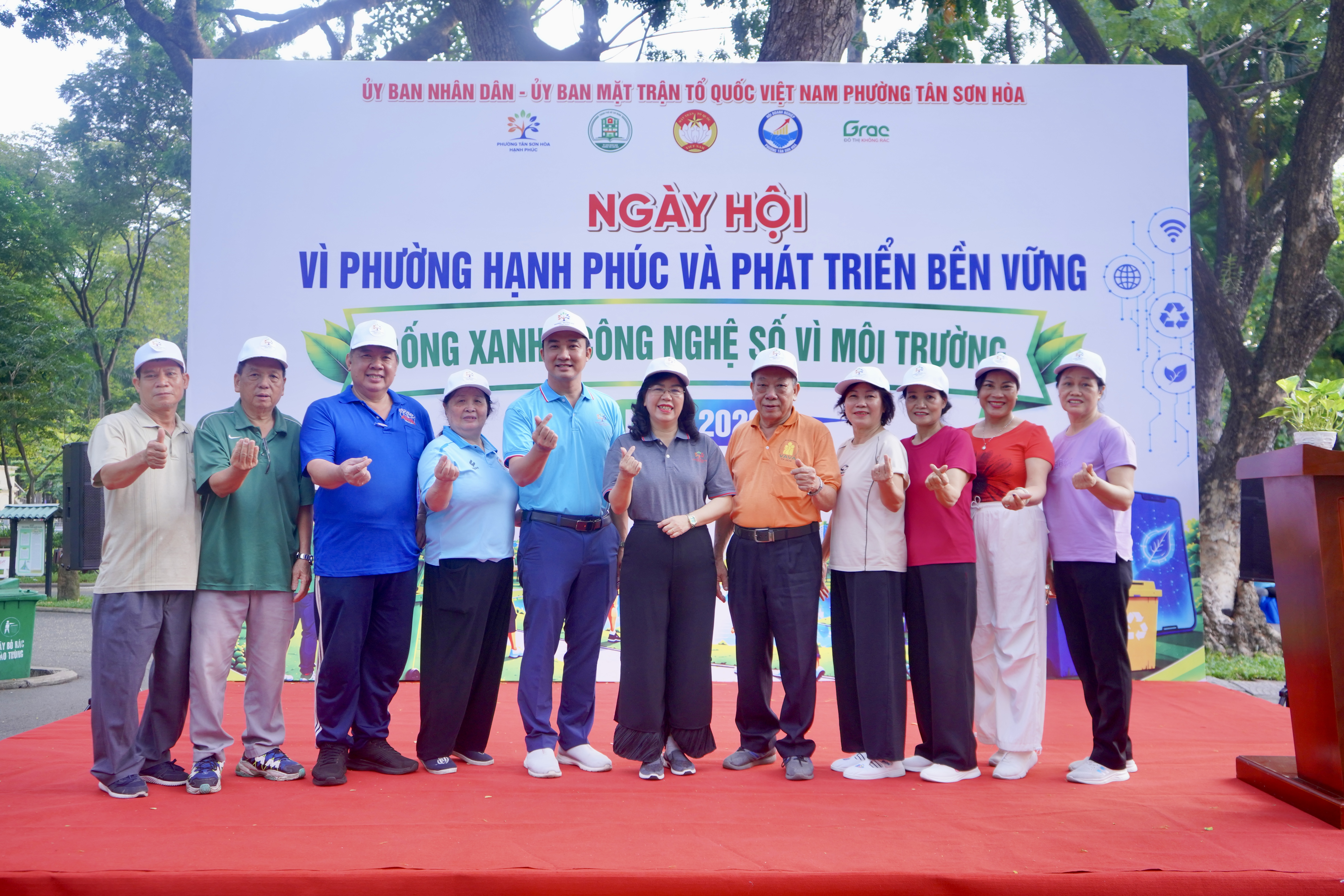 PHƯỜNG TÂN SƠN HÒA TỔ CHỨC THÀNH CÔNG NGÀY HỘI “SỐNG XANH – CÔNG NGHỆ SỐ VÌ MÔI TRƯỜNG NĂM 2026”