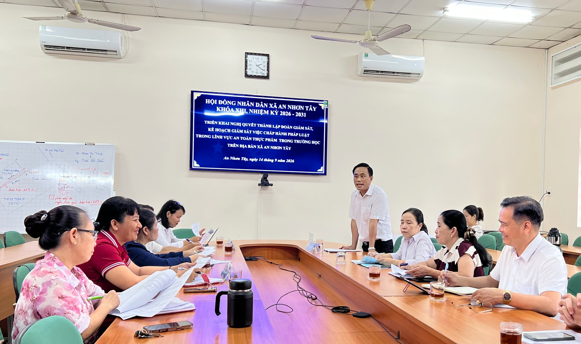 Thường trực HĐND xã An Nhơn Tấy triển khai Nghị quyết giám sát việc chấp hành pháp luật trong lĩnh vực An toàn về sinh thực phẩm trong trường trọc trên địa bàn xã
