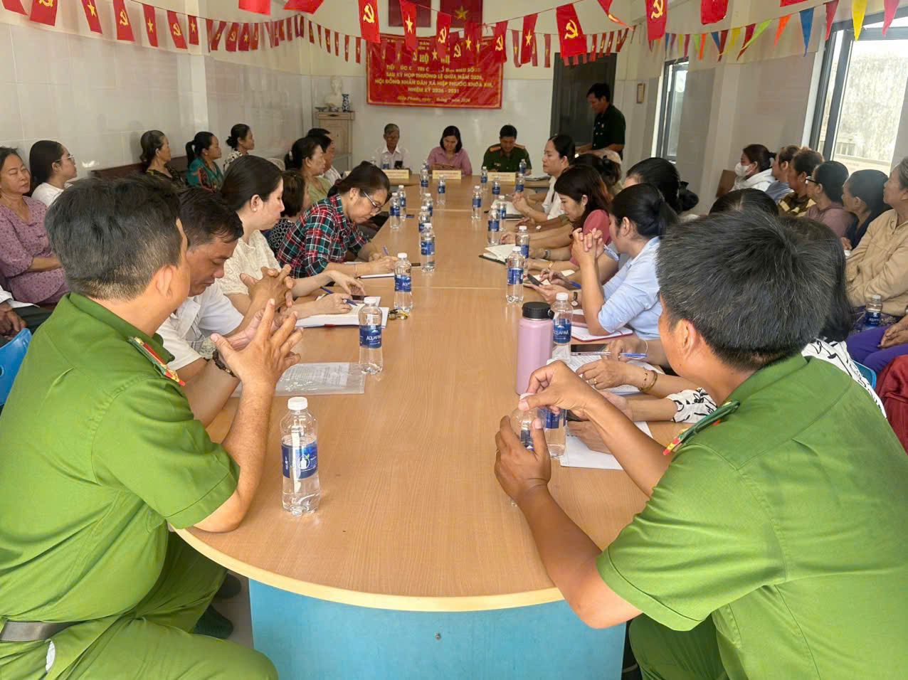 TỔ ĐẠI BIỂU SỐ 03 HỘI ĐỒNG NHÂN DÂN XÃ HIỆP PHƯỚC TIẾP XÚC CỬ TRI SAU KỲ HỌP THỨ BA (KỲ HỌP THƯỜNG LỆ GIỮA NĂM 2026) HỘI ĐỒNG NHÂN DÂN XÃ KHÓA XIII, NHIỆM KỲ 2026-2031