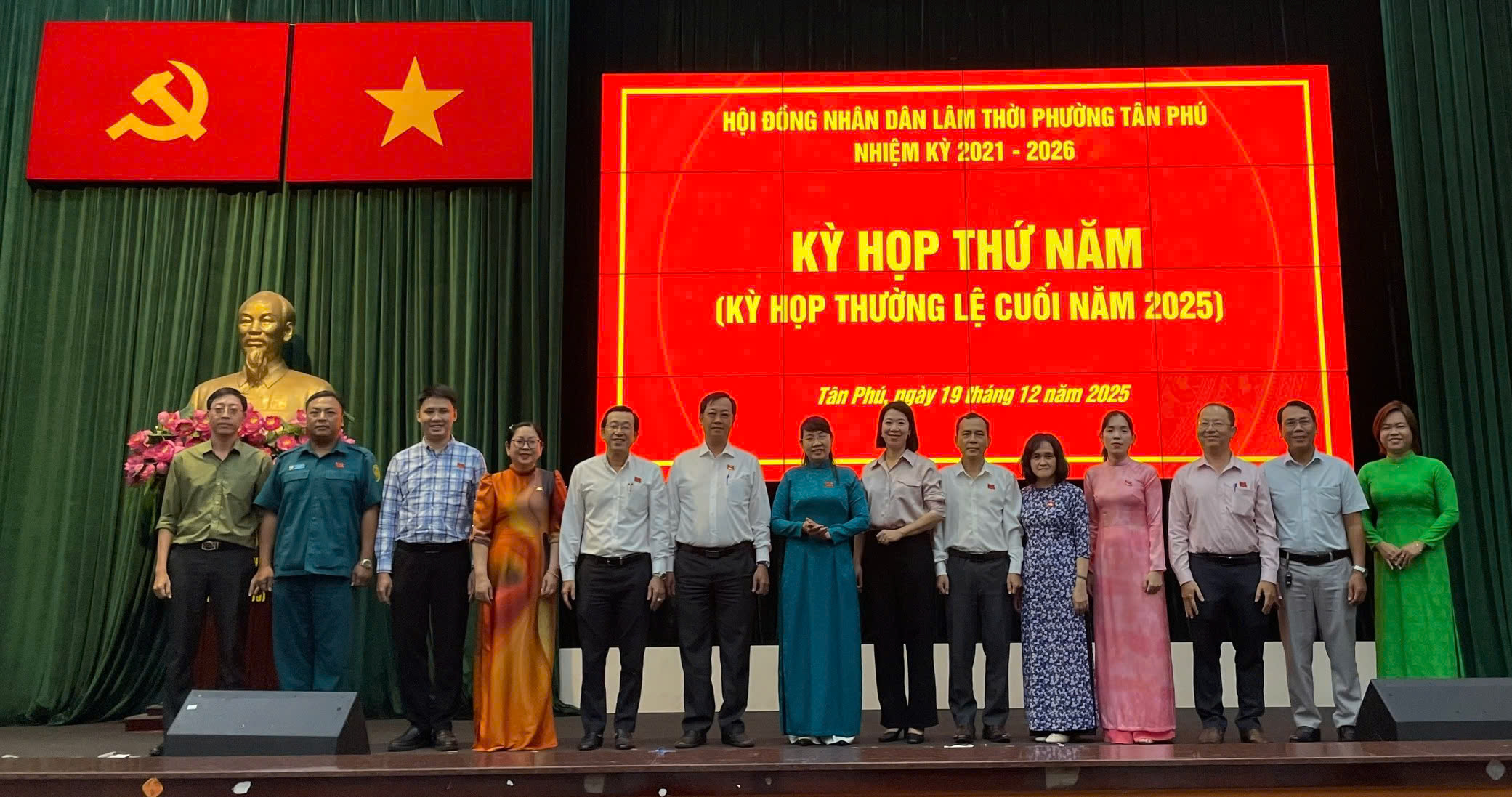 HĐND lâm thời phường Tân Phú tổ chức kỳ họp thứ Năm: Đại biểu thực hiện quyền chất vấn về trật tự lòng, lề đường và chuyển đổi số