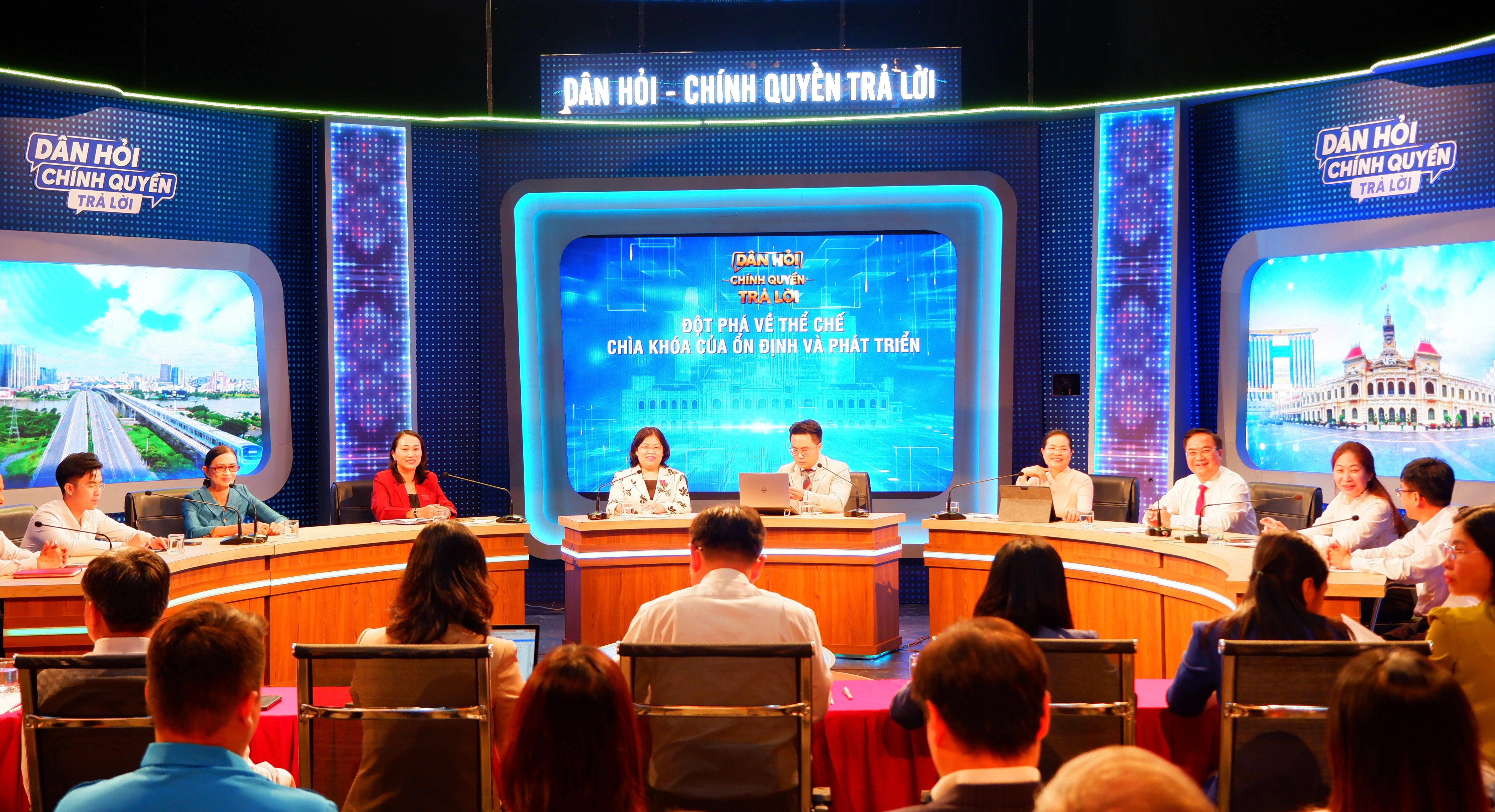 "Dân hỏi - Chính quyền trả lời": Tháo gỡ các “điểm nghẽn” về thể chế