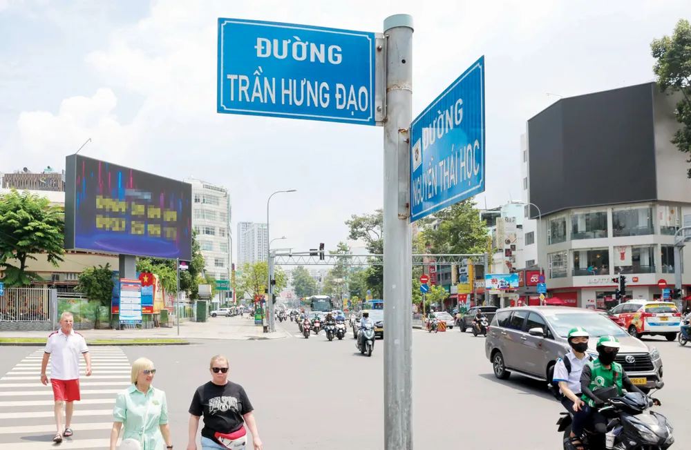 Tên đường - mảnh ghép của đô thị - Bài 1: “Bảo tàng mở” giữa lòng thành phố