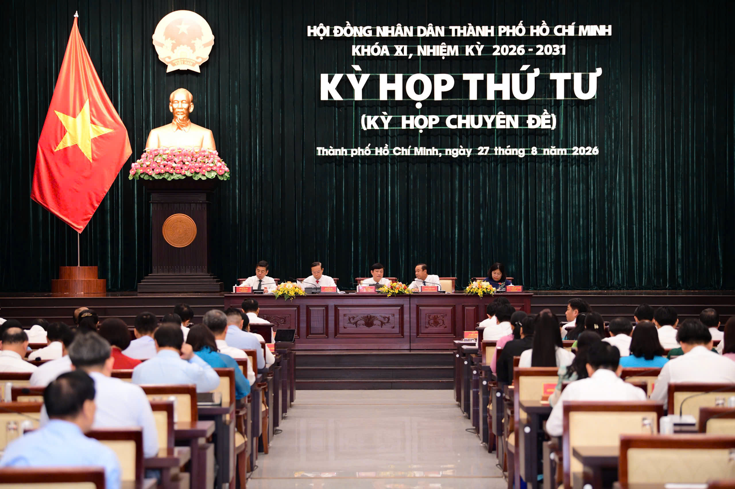 Chủ tịch HĐND TP.HCM: Lắng nghe chuyên gia, doanh nghiệp, người dân để hoàn thiện nghị quyết