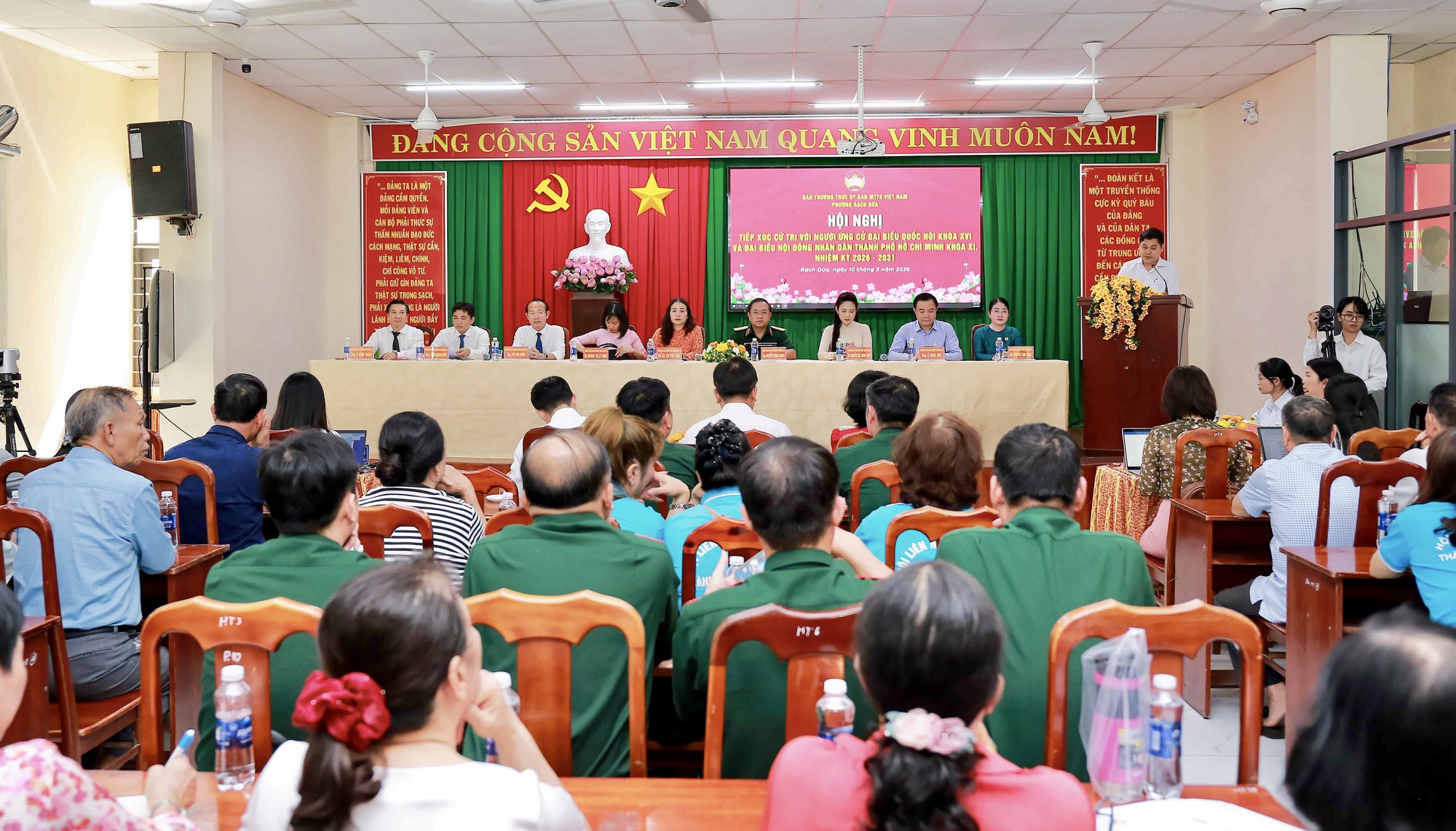 Cử tri quan tâm định hướng đầu tư của Petrovietnam tại TPHCM