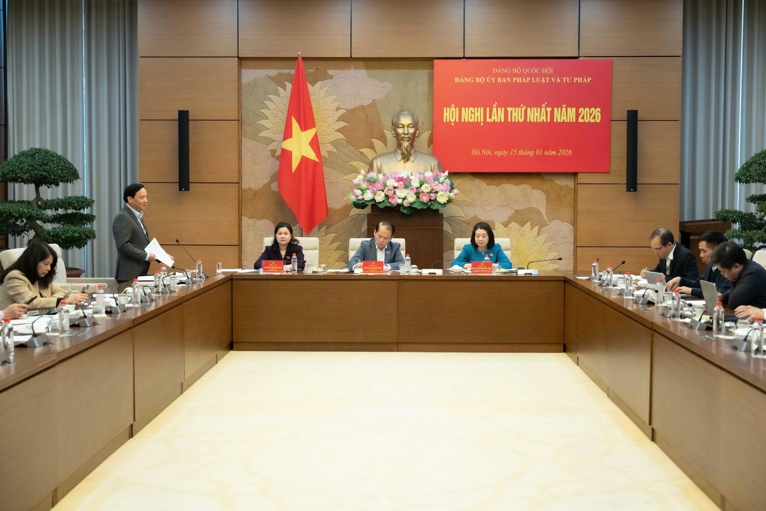 Phó Chủ tịch Quốc hội Nguyễn Khắc Định dự Hội nghị Đảng bộ Ủy ban Pháp luật và Tư pháp lần thứ Nhất năm 2026