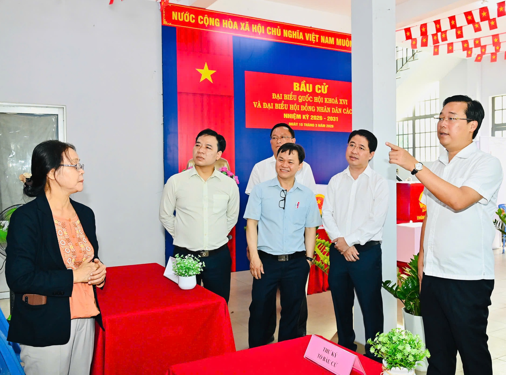 TP.HCM yêu cầu vận động cử tri đi bầu sớm, bầu đủ, tránh bầu thay