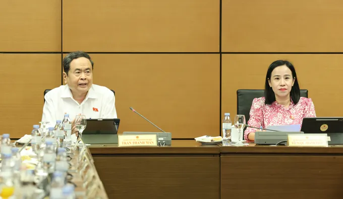 Phục vụ, hỗ trợ người dân nâng cao năng lực tự bảo vệ bằng pháp luật