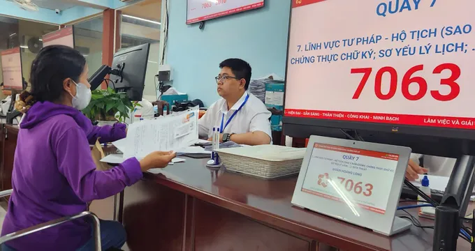 Nửa thế kỷ mang tên Bác, TP Hồ Chí Minh trọn nghĩa vẹn tình, vươn tầm toàn cầu - Bài 3: Chính quyền gần dân, vì dân phục vụ