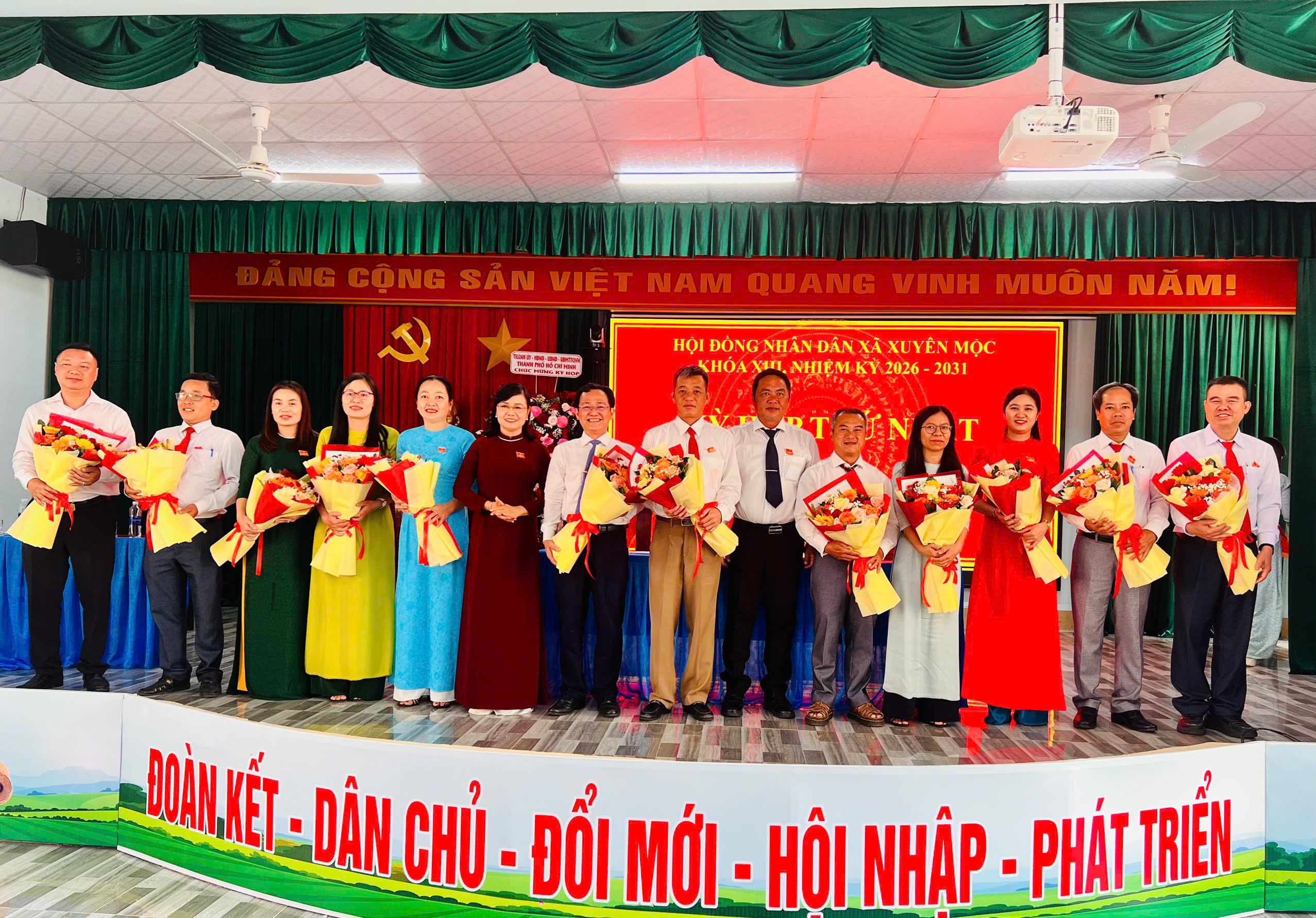 KỲ HỌP THỨ NHẤT HỘI ĐỒNG NHÂN DÂN XÃ XUYÊN MỘC KHÓA XIII,  NHIỆM KỲ 2026 - 2031 THÀNH CÔNG TỐT ĐẸ