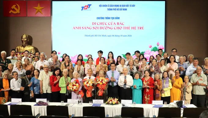 Gần 7.000 lượt sinh viên, giảng viên thi tìm hiểu Di chúc Chủ tịch Hồ Chí Minh