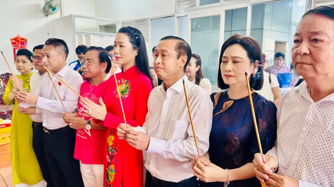 Nghệ sĩ TPHCM thành kính tri ân Tổ nghiệp sân khấu
