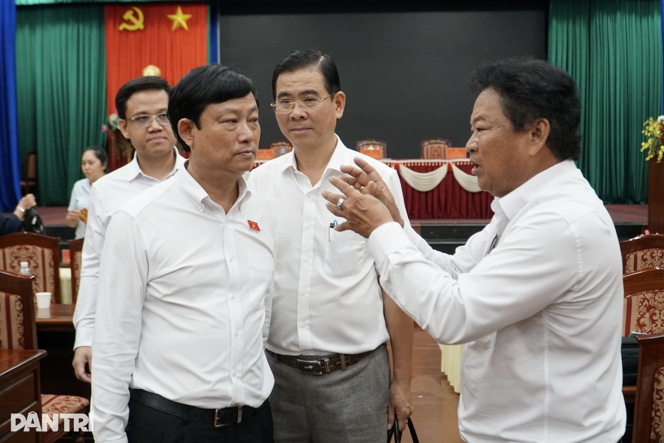 Cử tri than rút BHXH chờ 3 tháng, lãnh đạo TPHCM lệnh xử lý trong 3 ngày