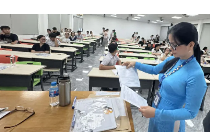Tuyển sinh đại học năm 2026: Xu hướng giảm dần tỷ trọng điểm thi tốt nghiệp THPT