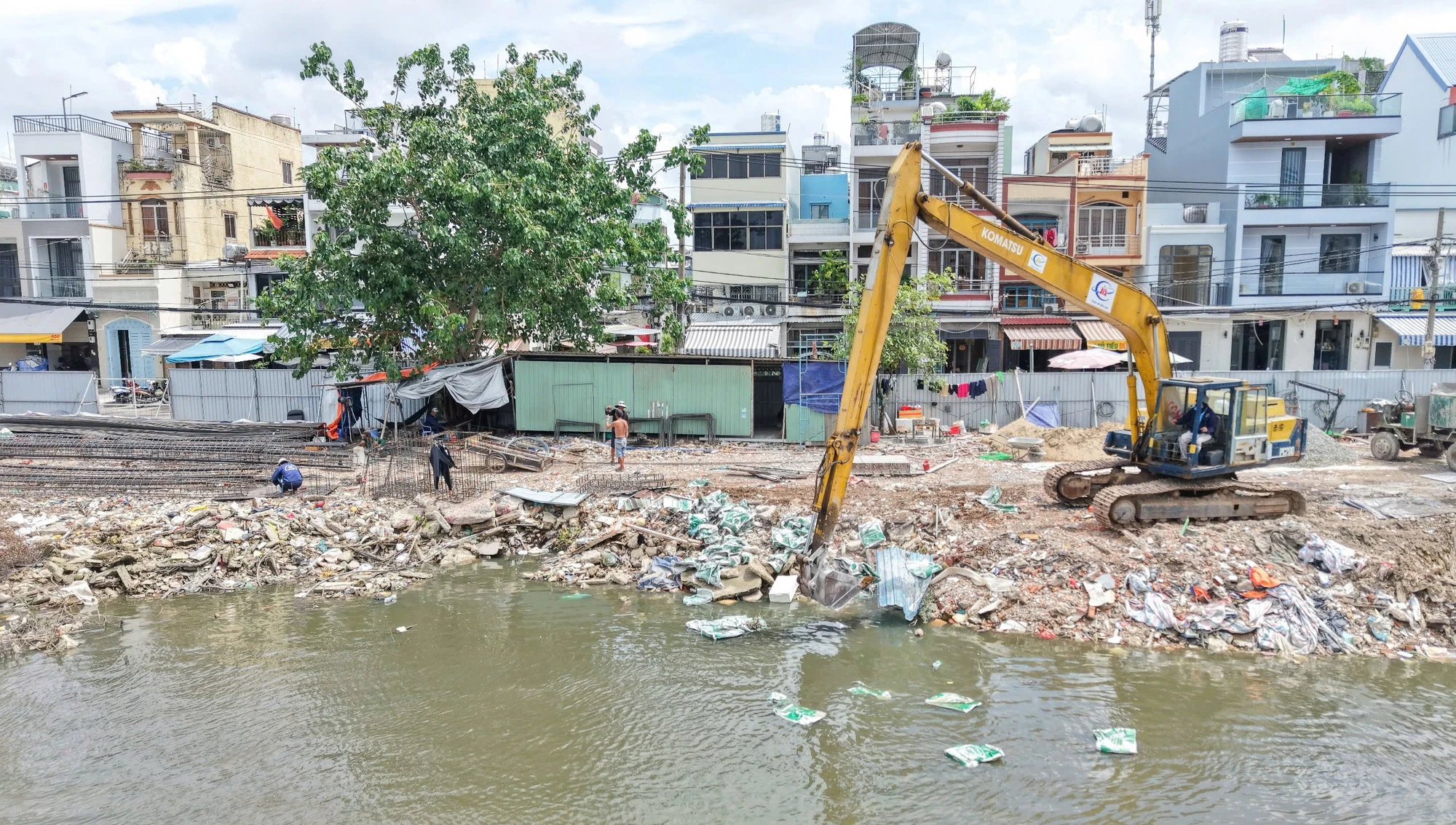 TP.HCM di dời 40.000 căn nhà ven kênh: Bảo đảm quyền lợi an sinh tối đa cho người dân
