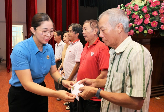 Thành ủy TPHCM ra chỉ thị mới về công tác giảm nghèo