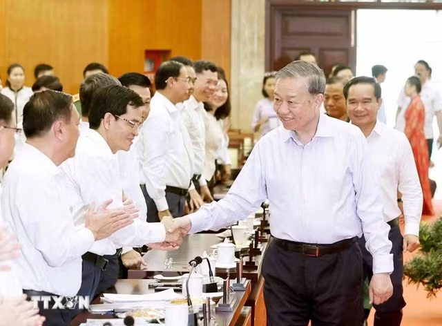 Xây dựng Luật Đô thị đặc biệt cho Thành phố Hồ Chí Minh