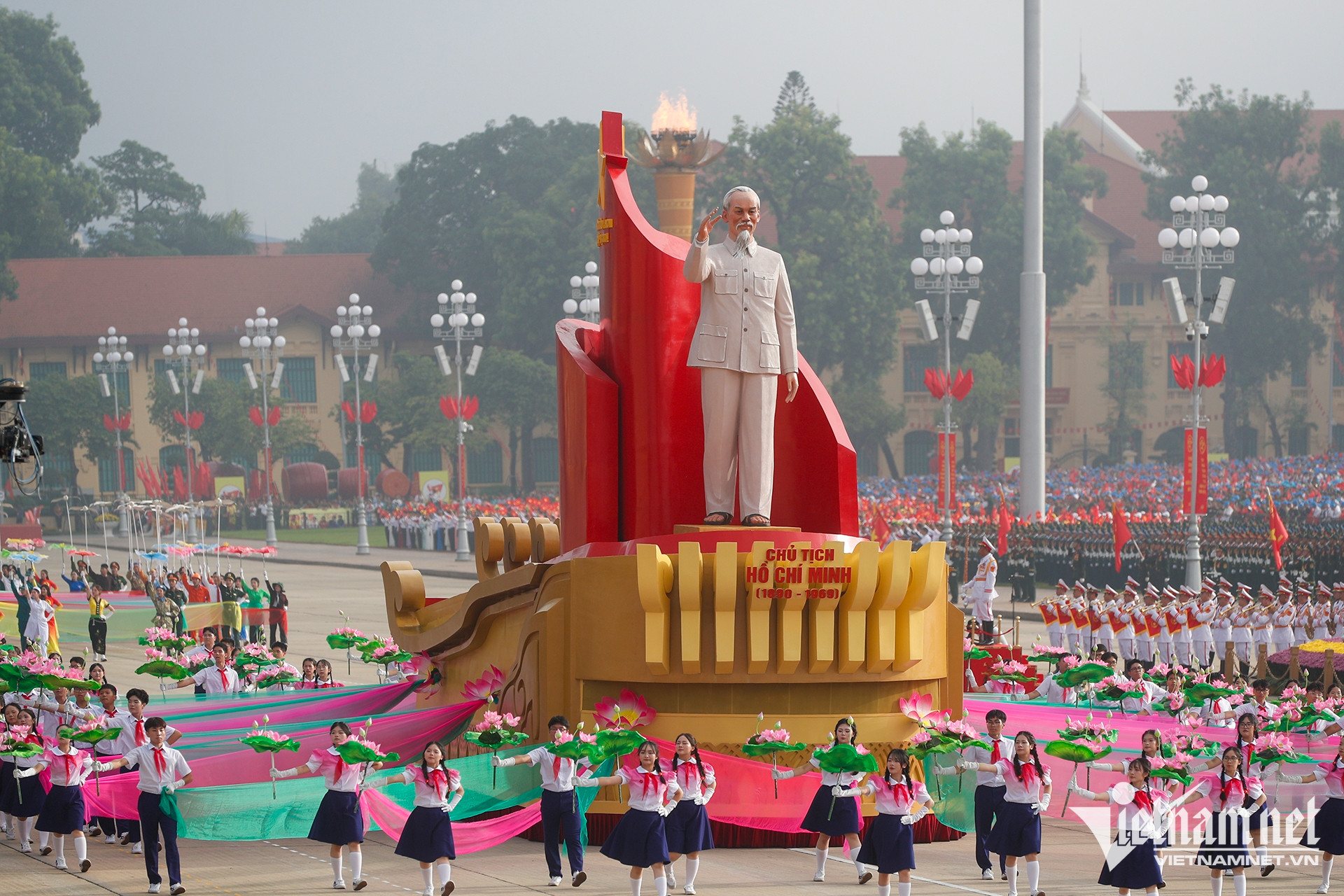 Bộ Chính trị: Tăng cường kỷ luật phát ngôn, văn hóa ứng xử của cán bộ, đảng viên trên không gian mạng