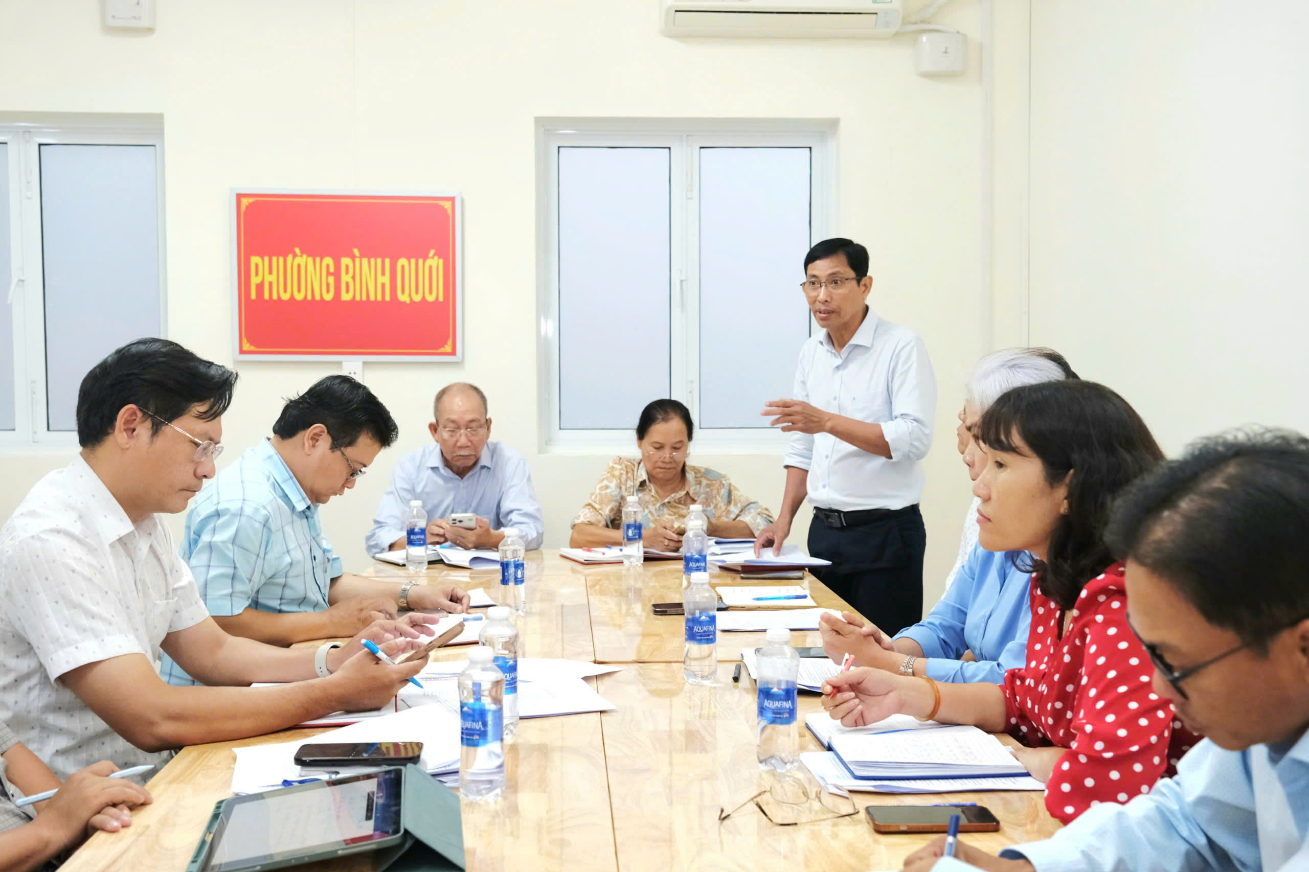 ĐOÀN GIÁM SÁT THƯỜNG TRỰC HĐND PHƯỜNG BÌNH QUỚI  GIÁM SÁT CÔNG TÁC KHÁM SỨC KHỎE ĐỊNH KỲ CHO NGƯỜI DÂN