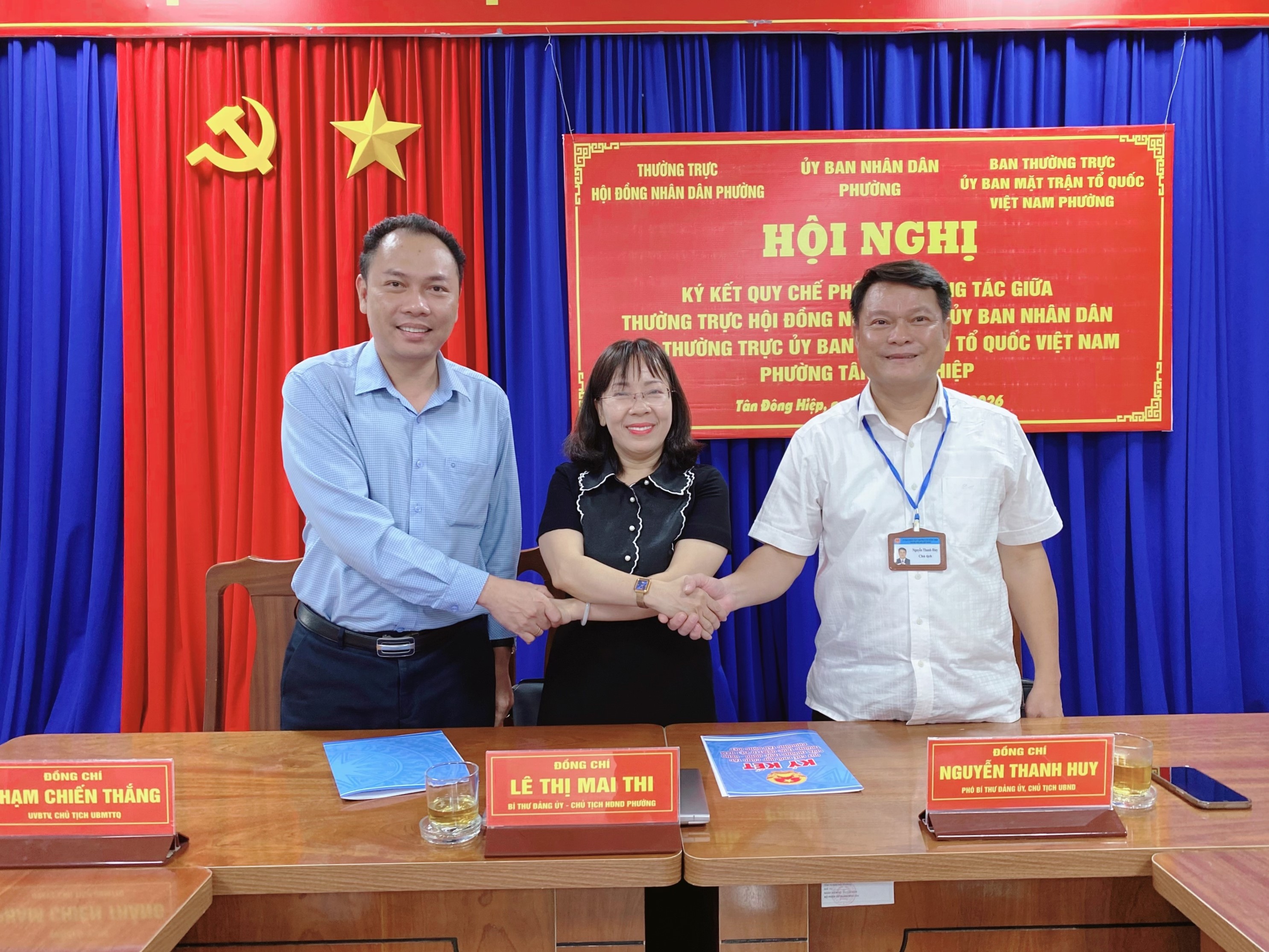 HỘI NGHỊ KÝ KẾT QUY CHẾ PHỐI HỢP CÔNG TÁC GIỮA THƯỜNG TRỰC HĐND - UBND - BAN THƯỜNG TRỰC UBMTTQ VIỆT NAM PHƯỜNG TÂN ĐÔNG HIỆP NHIỆM KỲ 2026 - 2031