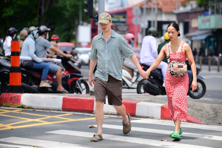 Sau 9 tháng, du khách đến TP.HCM tiêu gần 185.000 tỉ đồng