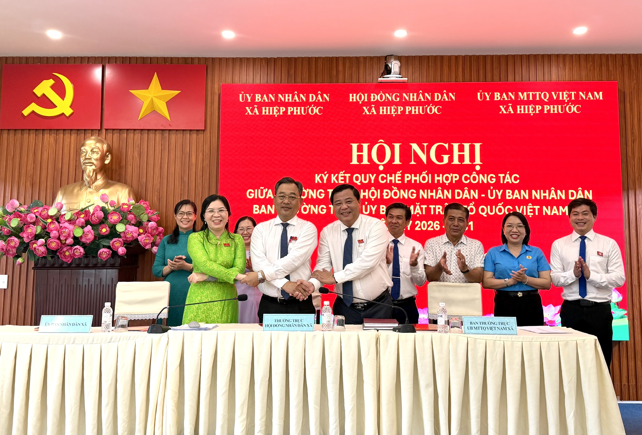 HỘI ĐỒNG NHÂN DÂN - ỦY BAN NHÂN DÂN - ỦY BAN MẶT TRẬN TỔ QUỐC VIẾT NAM XÃ HIỆP PHƯỚC KÝ KẾT QUY CHẾ PHỐI HỢP CÔNG TÁC NHIỆM KỲ 2026-2031